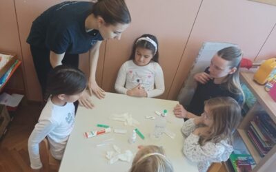 Učenice medicinske škole u posjeti “Pahuljicama”